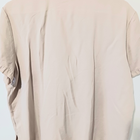 Women's basic Edition short sleeve button-up top, size XL, color beige, - Picture 2 of 4